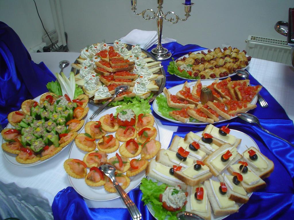 Hotel Helin - Calea Bucuresti Craiova Ngoại thất bức ảnh