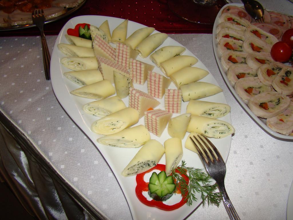 Hotel Helin - Calea Bucuresti Craiova Ngoại thất bức ảnh
