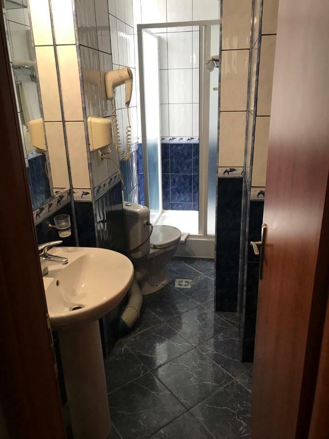 Hotel Helin - Calea Bucuresti Craiova Ngoại thất bức ảnh