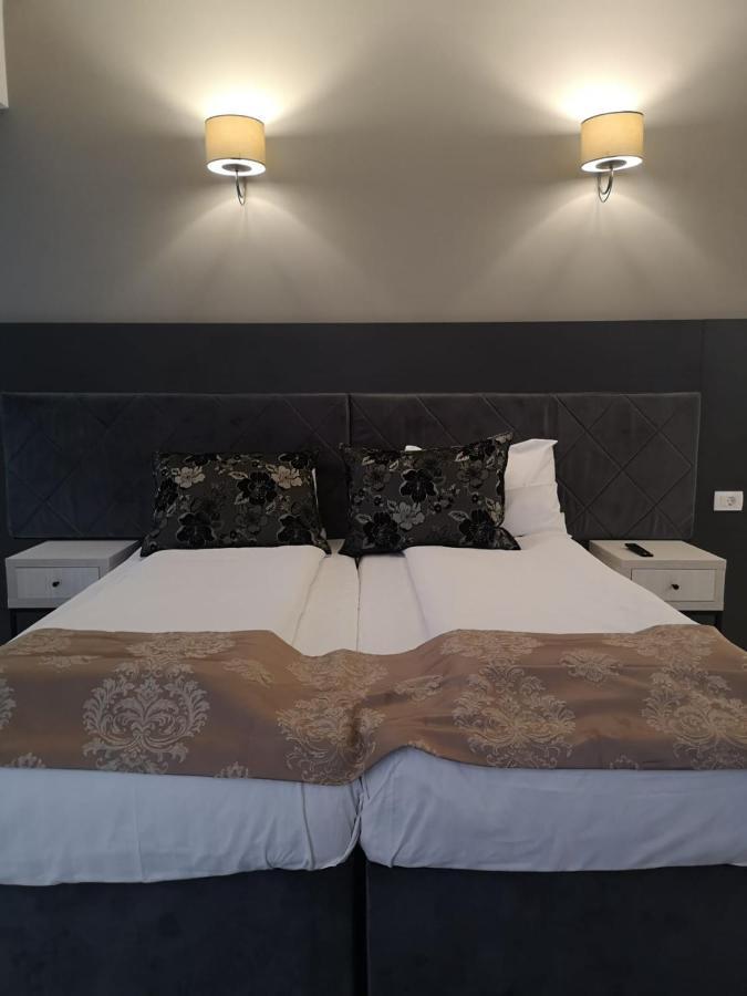 Hotel Helin - Calea Bucuresti Craiova Ngoại thất bức ảnh