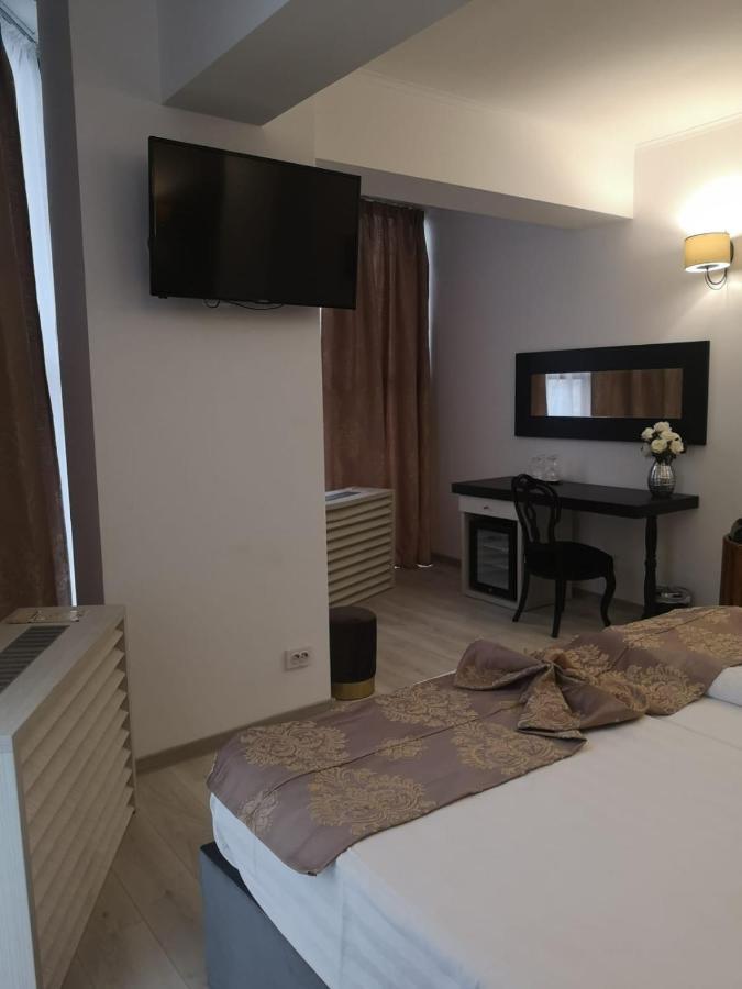 Hotel Helin - Calea Bucuresti Craiova Ngoại thất bức ảnh